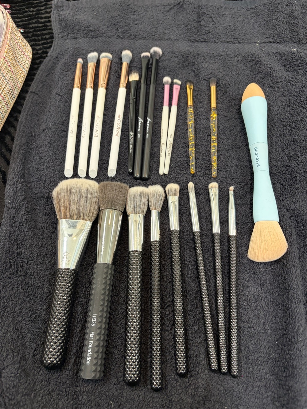 Makeup Brush Bundle (Moda, Alleyoop, Crown etc.)